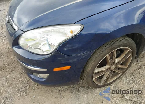 2011 Hyundai Elantra Touring Se z USA, uszkodzony, nr VIN KMHDC8AE1BU108927